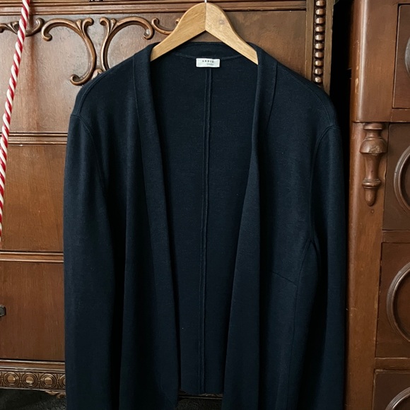 Classic Akris Punto Navy Wool Sweater - Picture 4 of 8